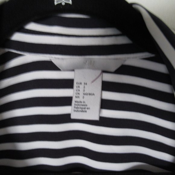 H&M Size 2 Women's Blouse, Navy/White Vertical Stripes, preowned. - Picture 3 of 6